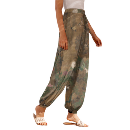 16th Century Chinese Painting by Yin Hong- Birds Gather under the Spring Willow Women’s Carrot Pants